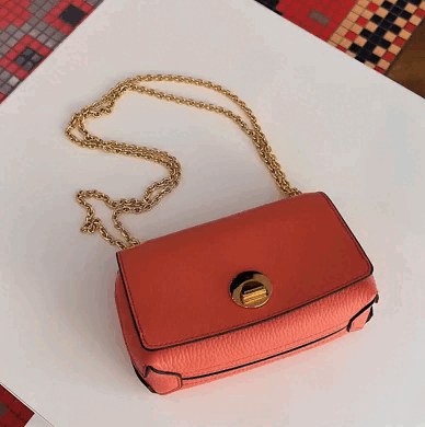 Новая Coccinelle Liya